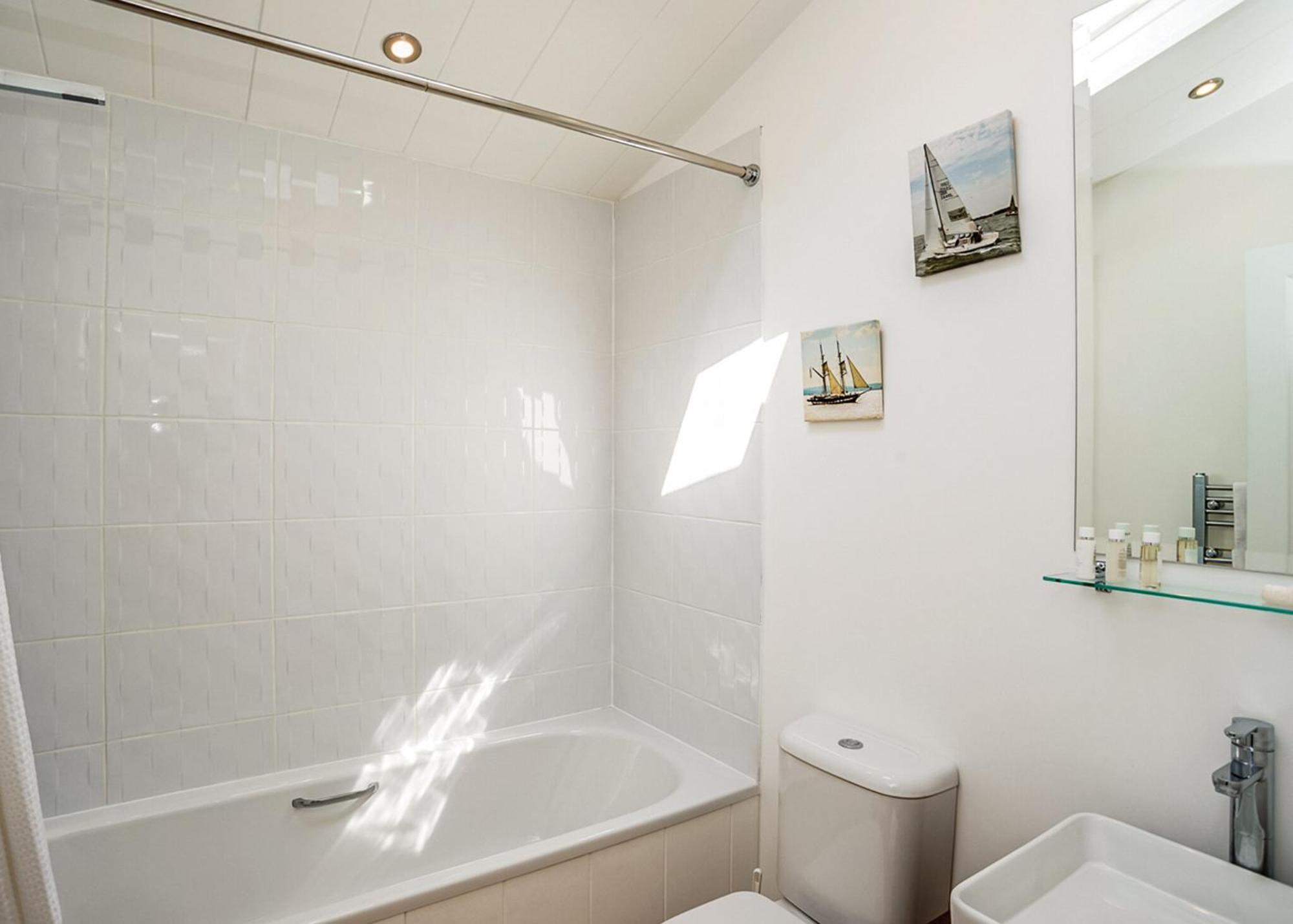Hotel Woodside Coastal Retreat Fishbourne  Pokoj fotografie